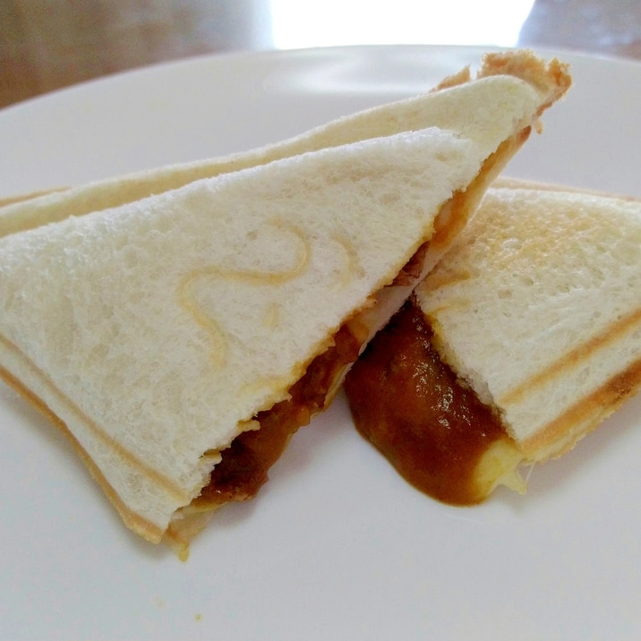 残ったカレーで チーズカレーホットサンド レシピ 作り方 By うーころちゃん 楽天レシピ 残ったカレーで チーズカレーホットサンド レシピ 作り方 By うーころちゃん 楽天レシピ